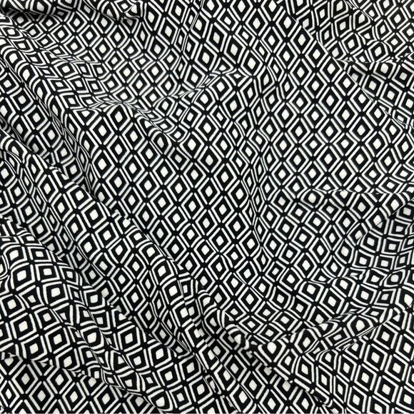 DKNY Womens Strapless One Piece Swimsuit Medium Black Geo Ruched Side Swimwear - Picture 2 of 6